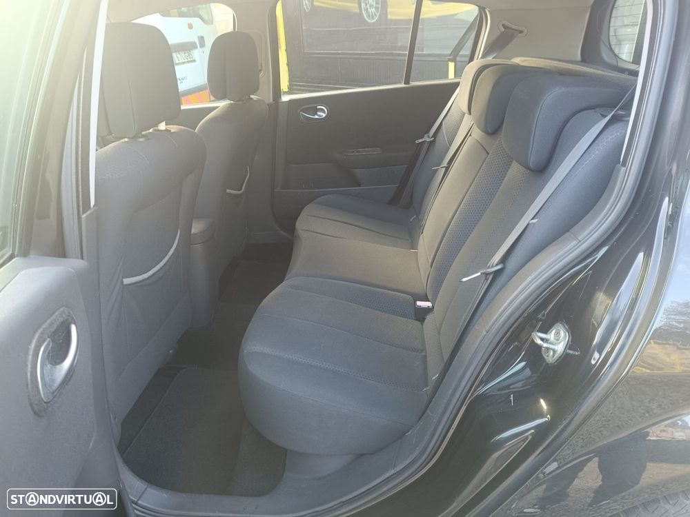 Renault Mégane 1.5 dCi Confort - 10