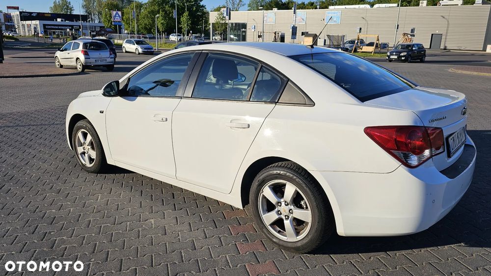 Chevrolet Cruze 1.8 LT - 13
