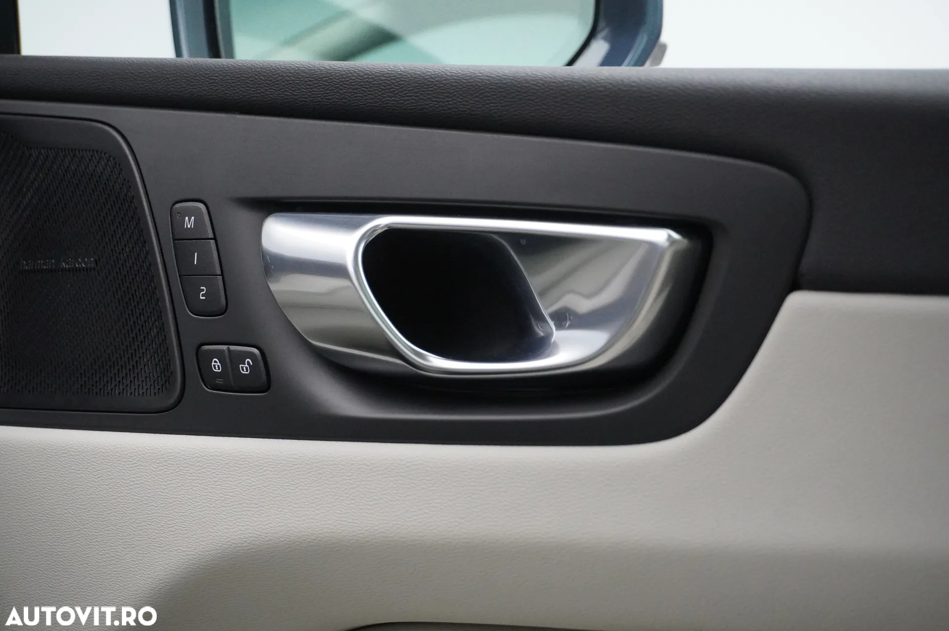 Volvo XC 60 Recharge T8 Twin Engine eAWD Inscription - 24
