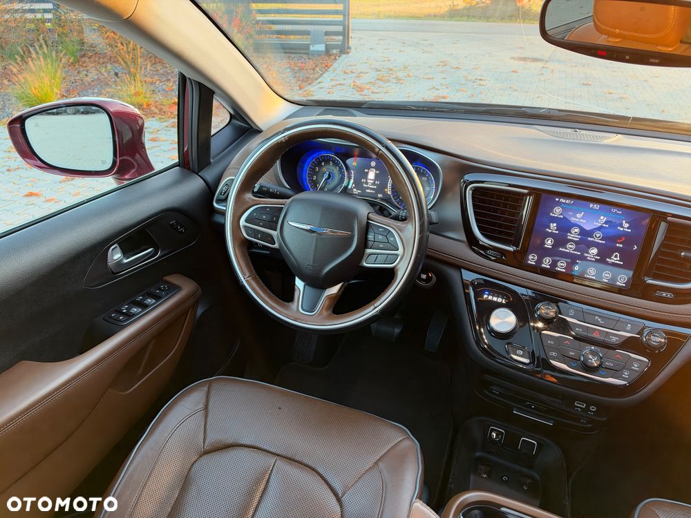 Chrysler Pacifica - 21