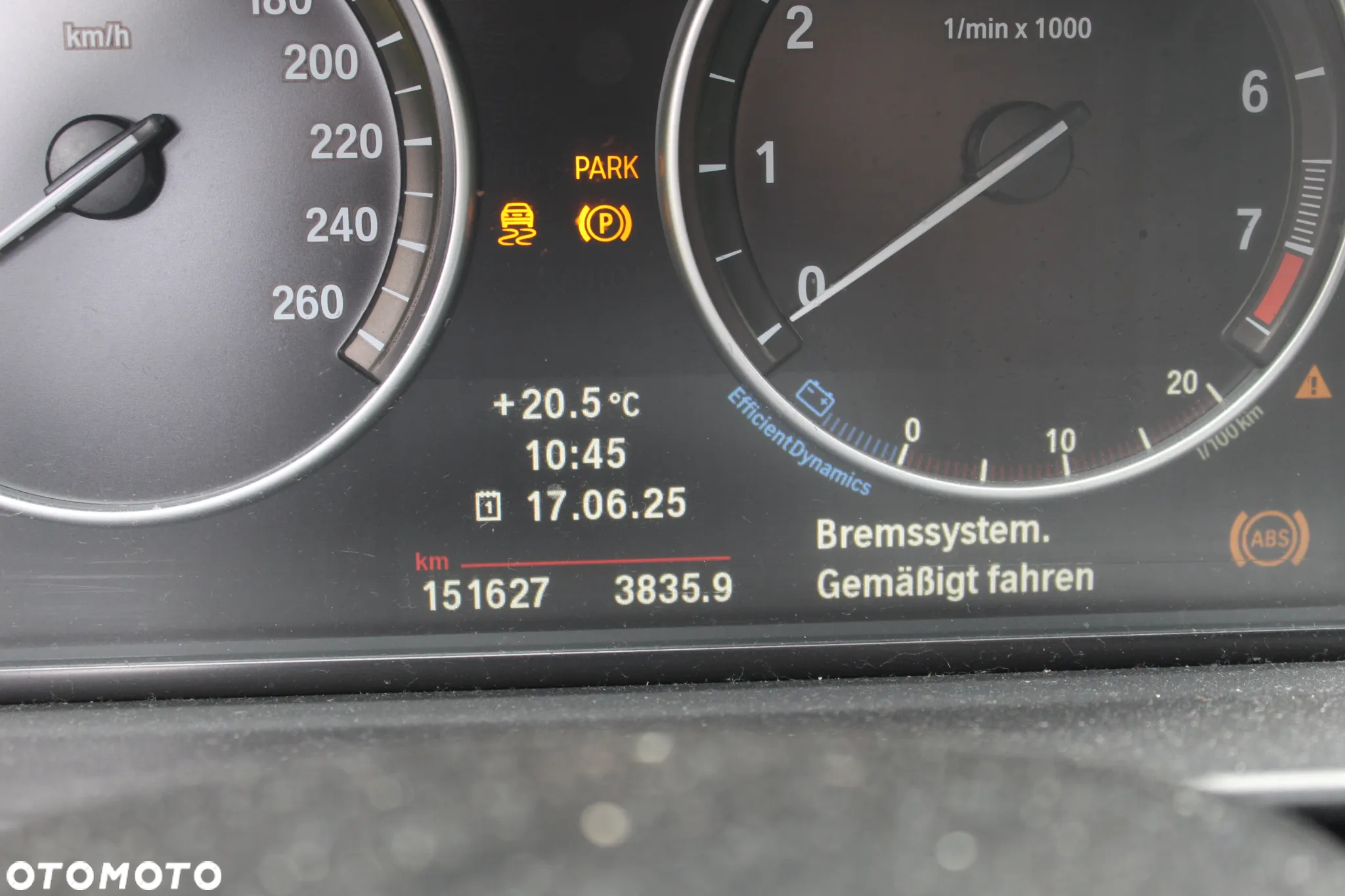 BMW Seria 5 523i - 11