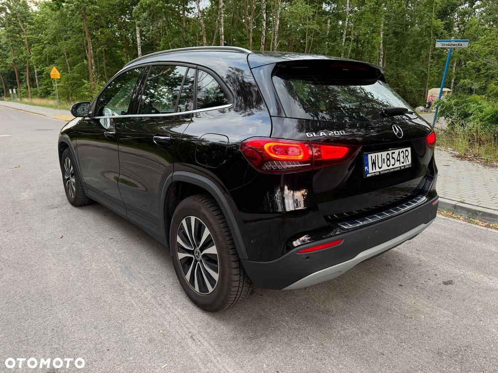 Mercedes-Benz GLA 200 Business Edition - 8