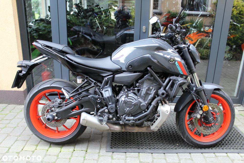 Yamaha MT - 2