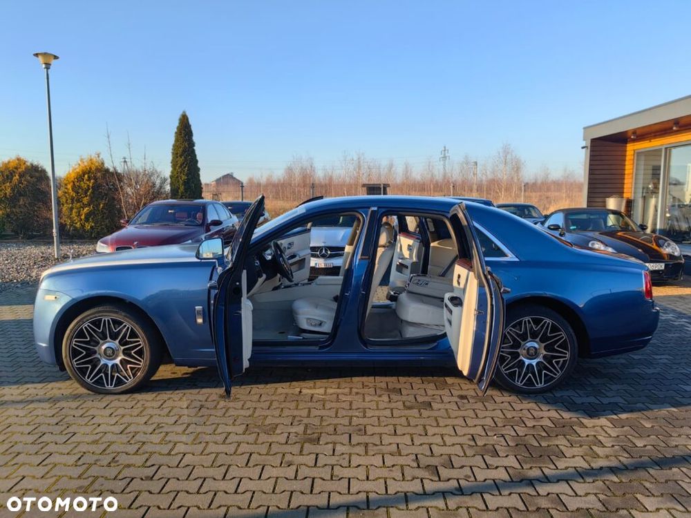 Rolls-Royce Ghost - 8
