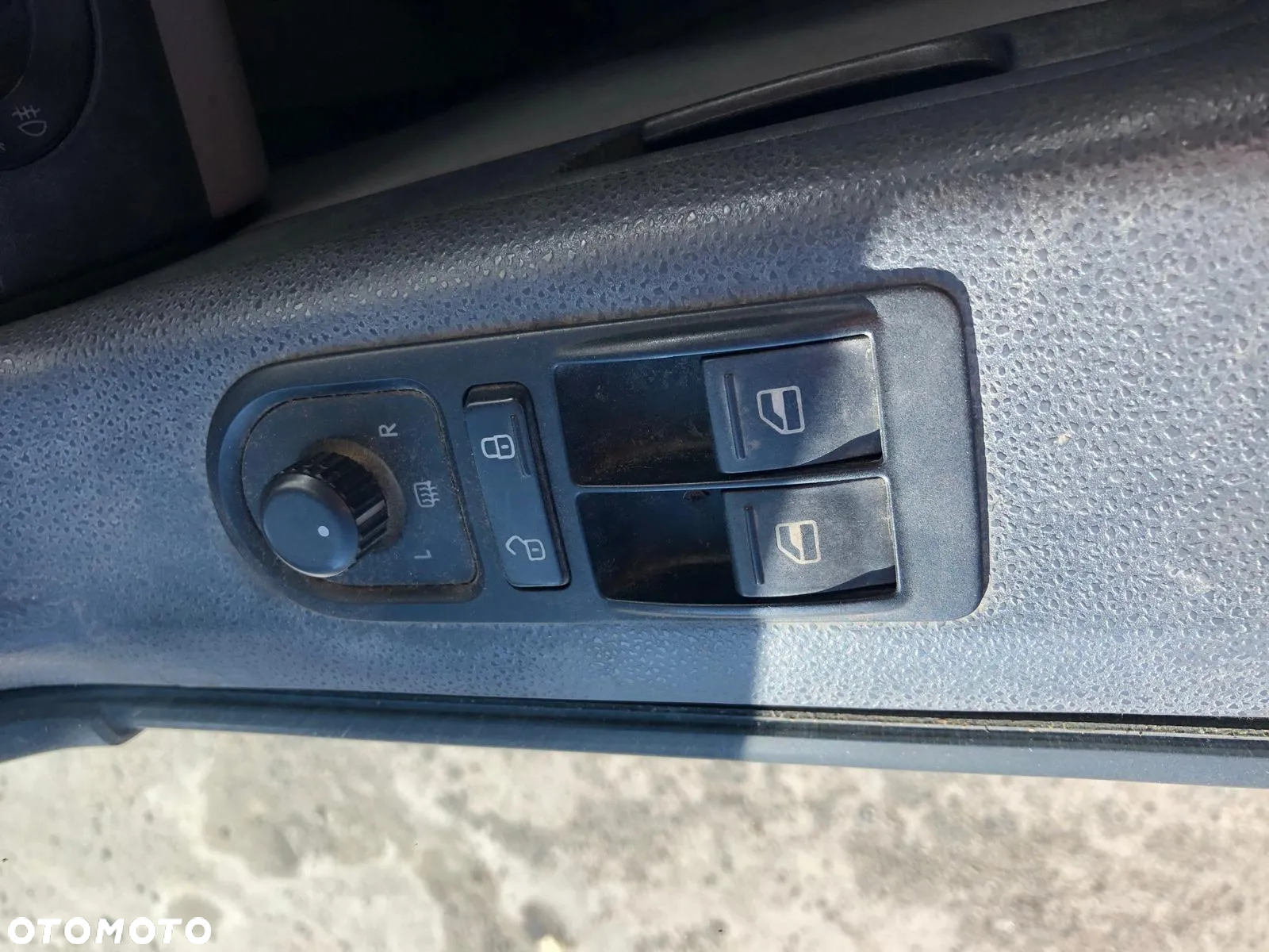 Volkswagen Transporter T5 Warsztat - 14