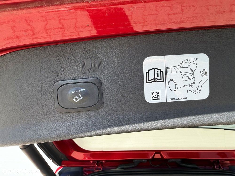 Ford Kuga - 10