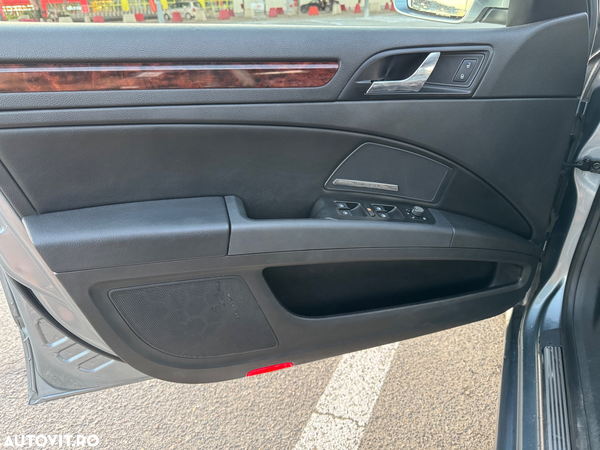 Skoda Superb 2.0 TDI DSG L&K - 15