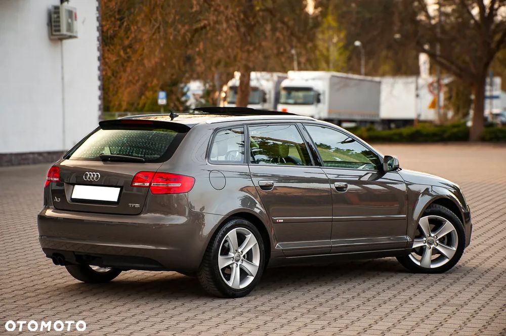 Audi A3 Sportback 1.8 TFSI S tronic Ambiente - 11