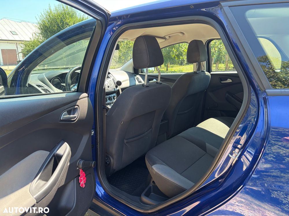 Ford Focus 1.6 TDCI ECOnetic 99g Start-Stopp-System SYNC Edition - 8