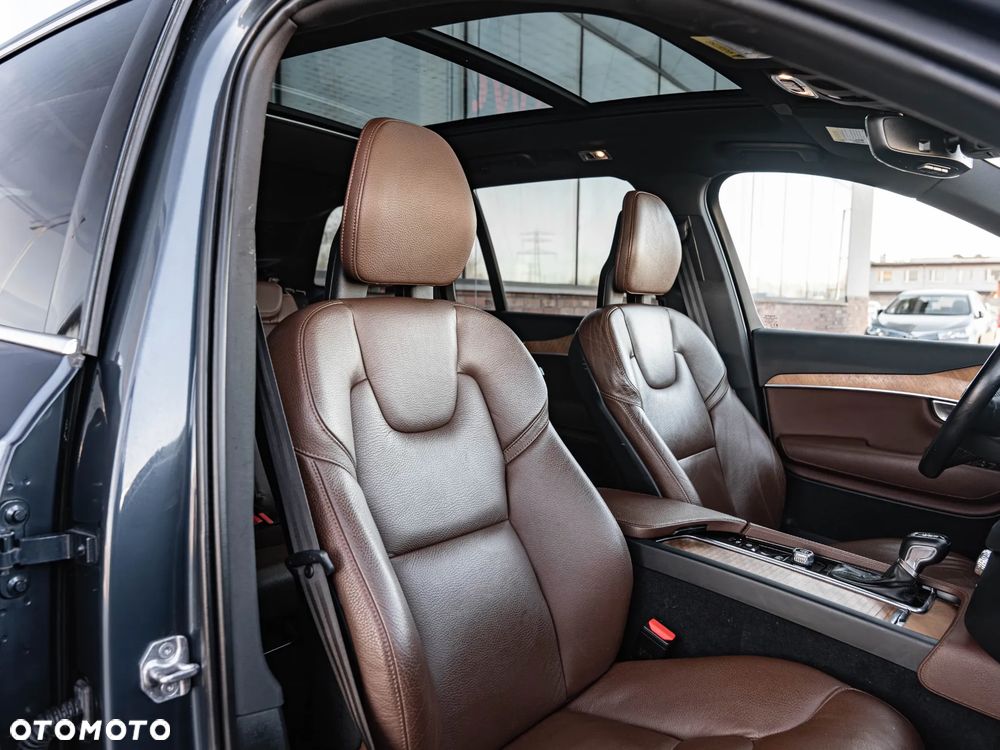 Volvo XC 90 T6 AWD Momentum - 35