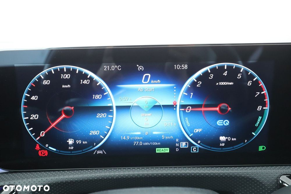 Mercedes-Benz CLA - 11