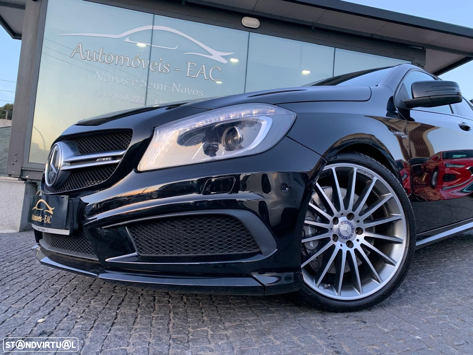 Mercedes-Benz A 45 AMG 4-Matic - 2
