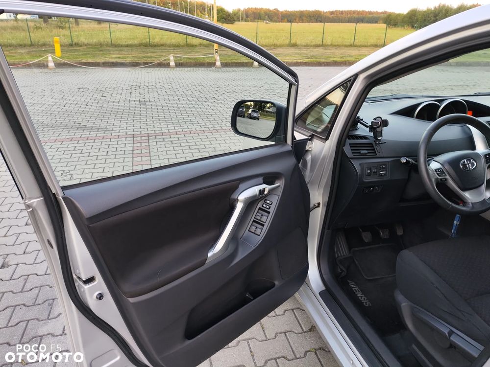Toyota Verso 1.8 Sol plus 7os - 28