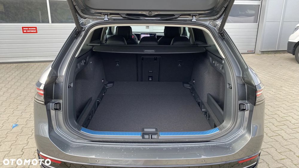 Volkswagen Passat 2.0 TSI Style DSG - 27