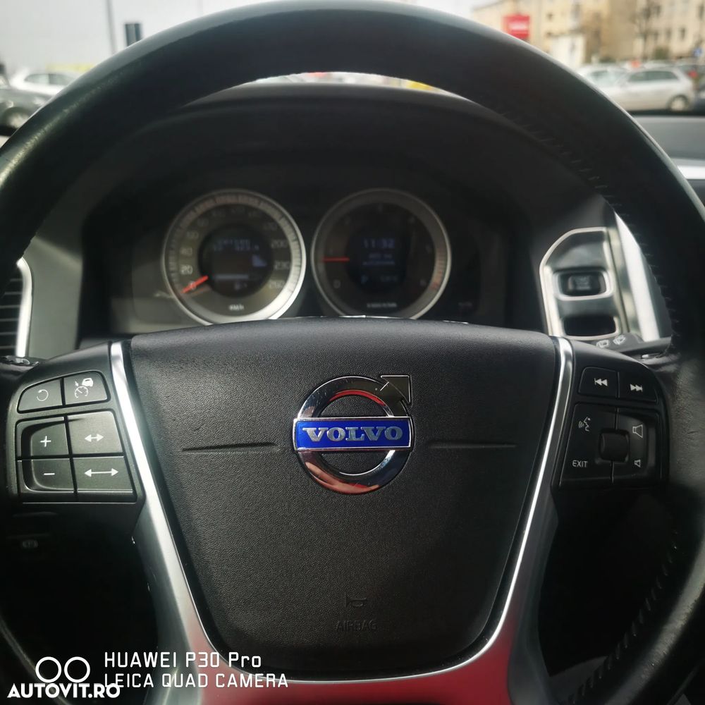 Volvo XC 60 D5 AWD Rdesign - 6