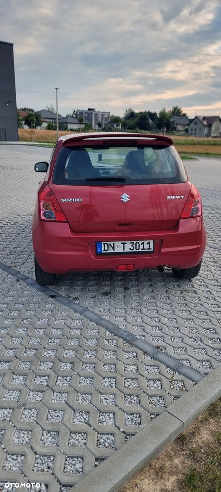 Suzuki Swift 1.3 GS - 2