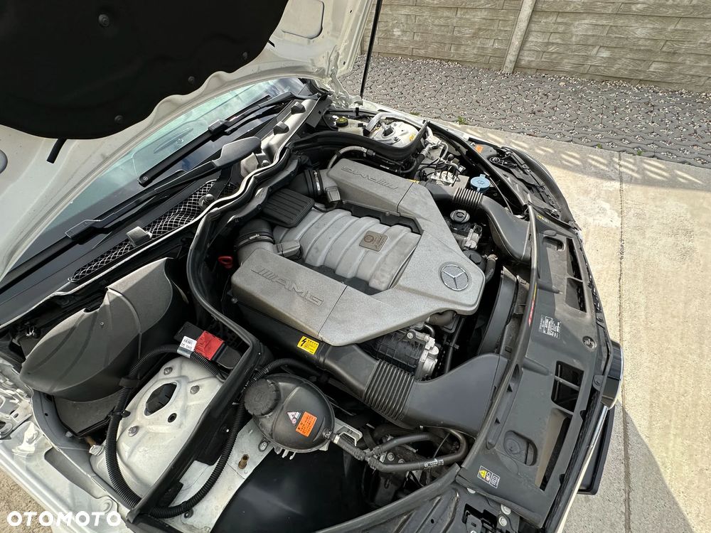 Mercedes-Benz Klasa C 63 AMG AMG SPEEDSHIFT MCT - 37