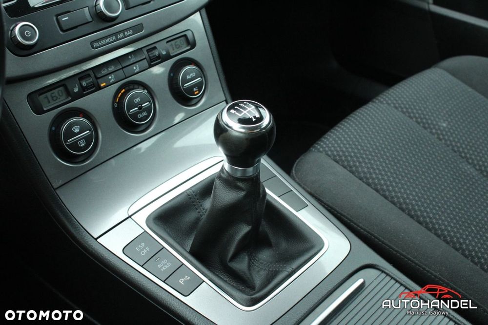 Volkswagen Passat - 15