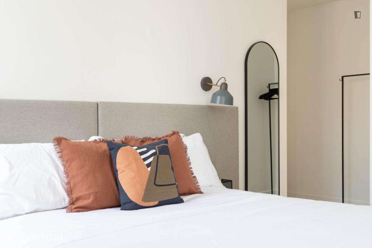 Quarto - localizado em Santos Lisbon - Grande imagem: 2/25