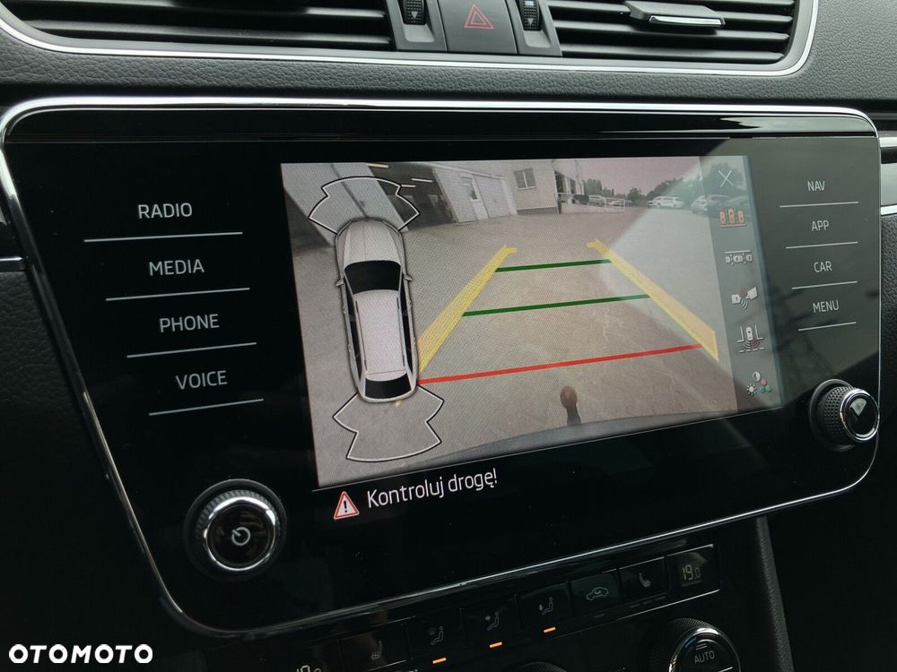 Skoda Superb 2.0 TDI SCR L&K DSG - 20