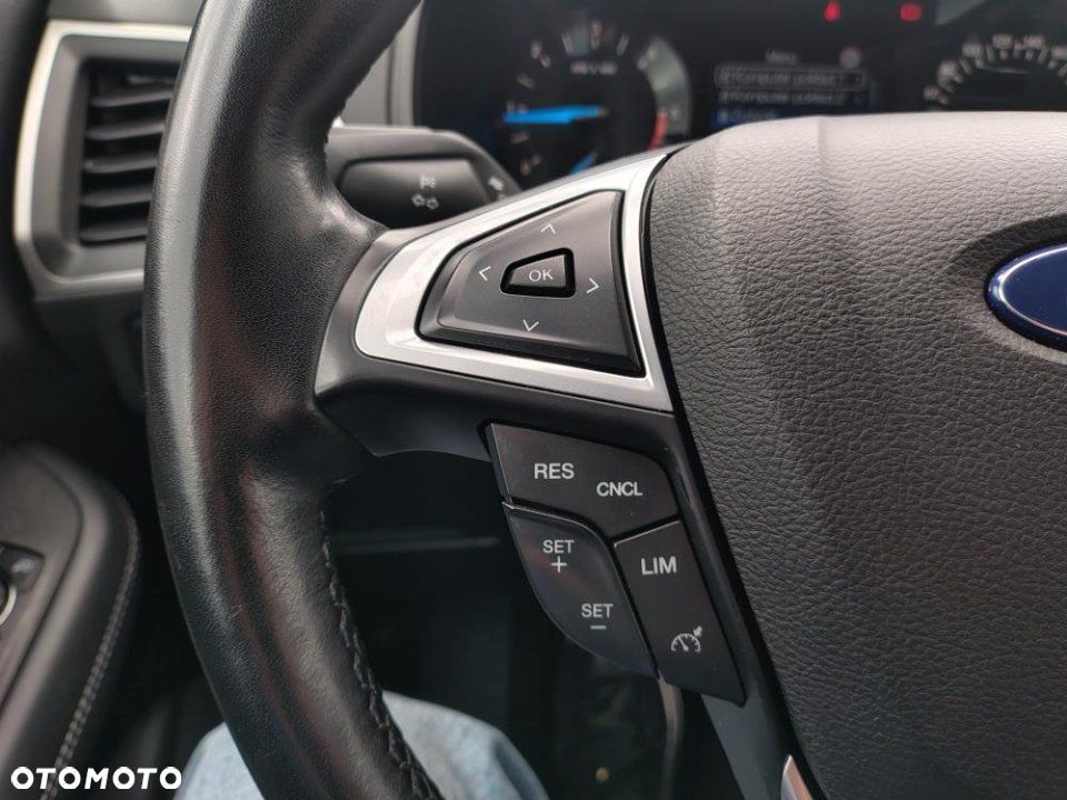 Ford S-Max - 22