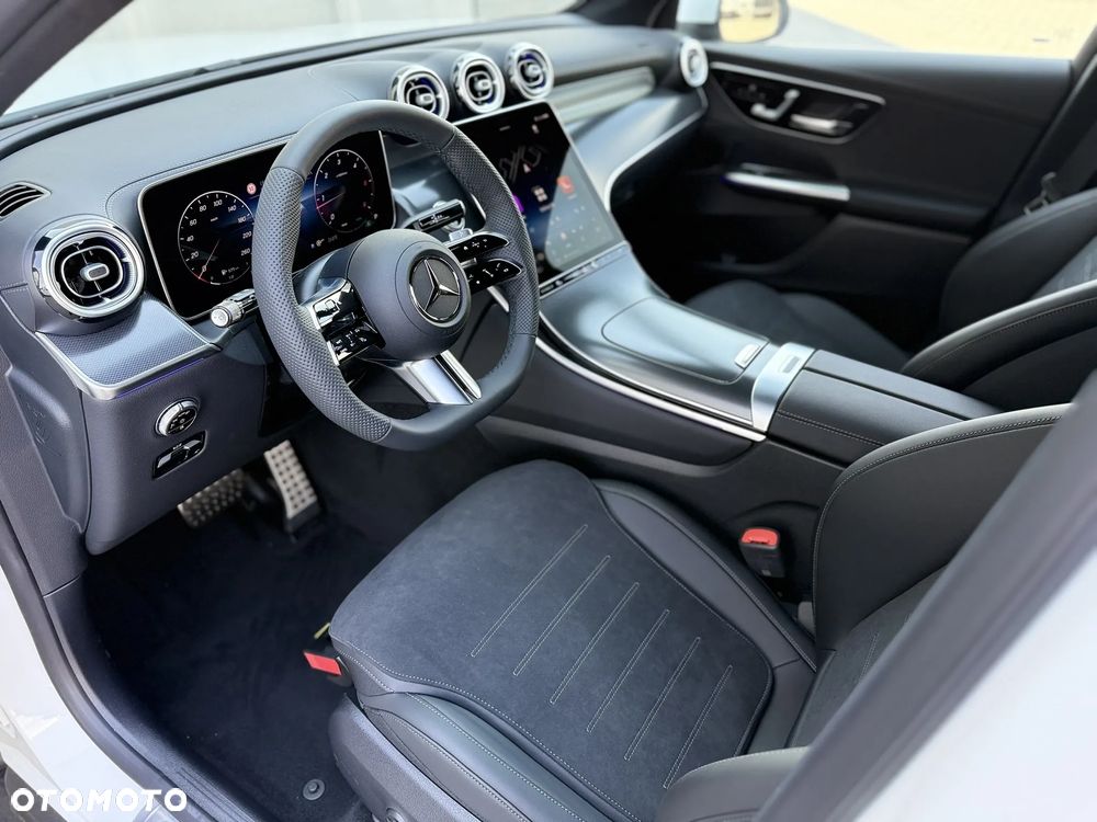 Mercedes-Benz GLC - 24