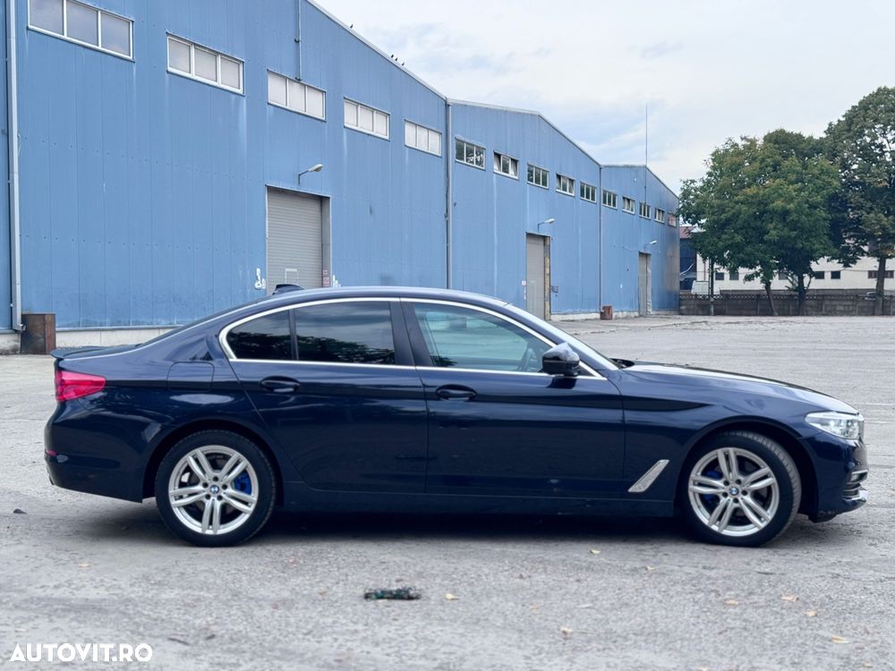 BMW Seria 5 520i AT - 33