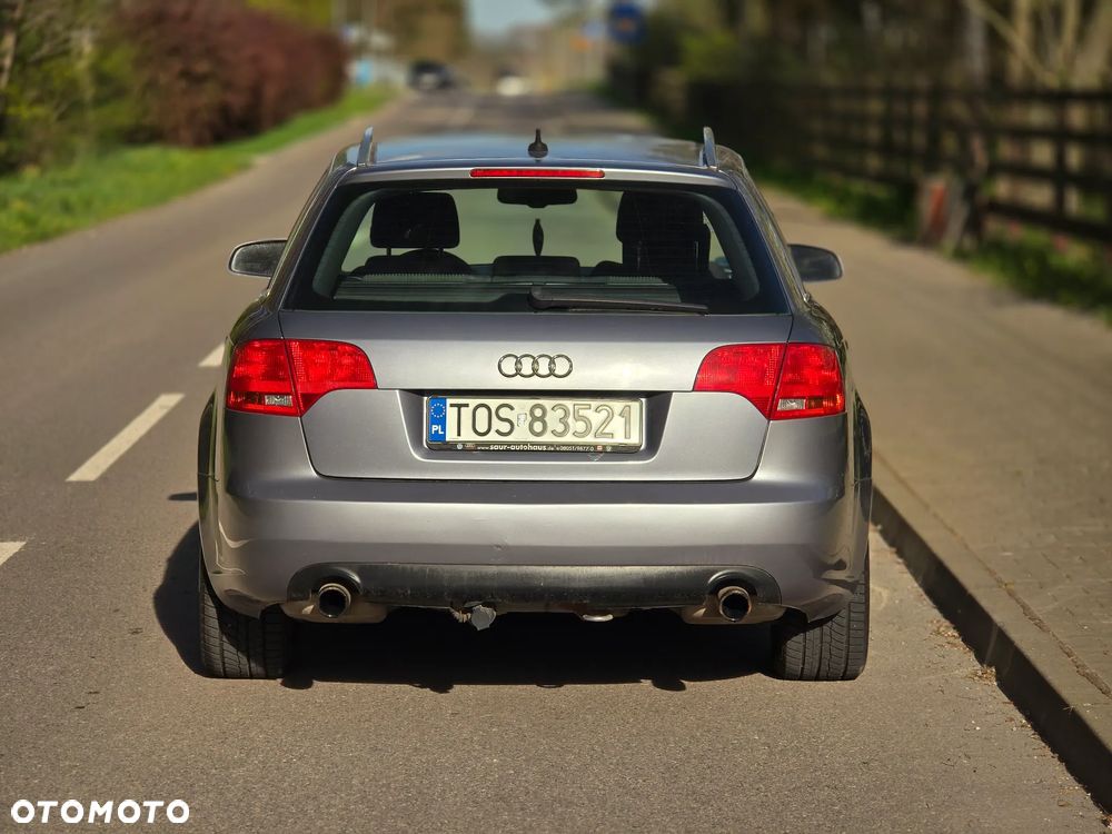 Audi A4 Avant 2.0 T FSI - 16