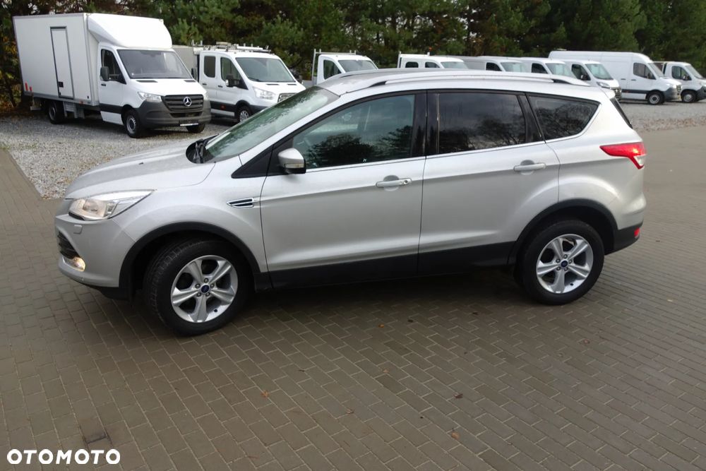 Ford Kuga 1.5 EcoBoost 2x4 Trend - 2