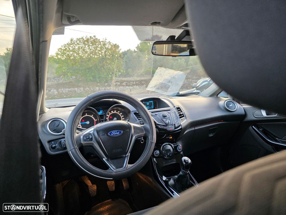 Ford Fiesta 1.5 TDCi Titanium - 10