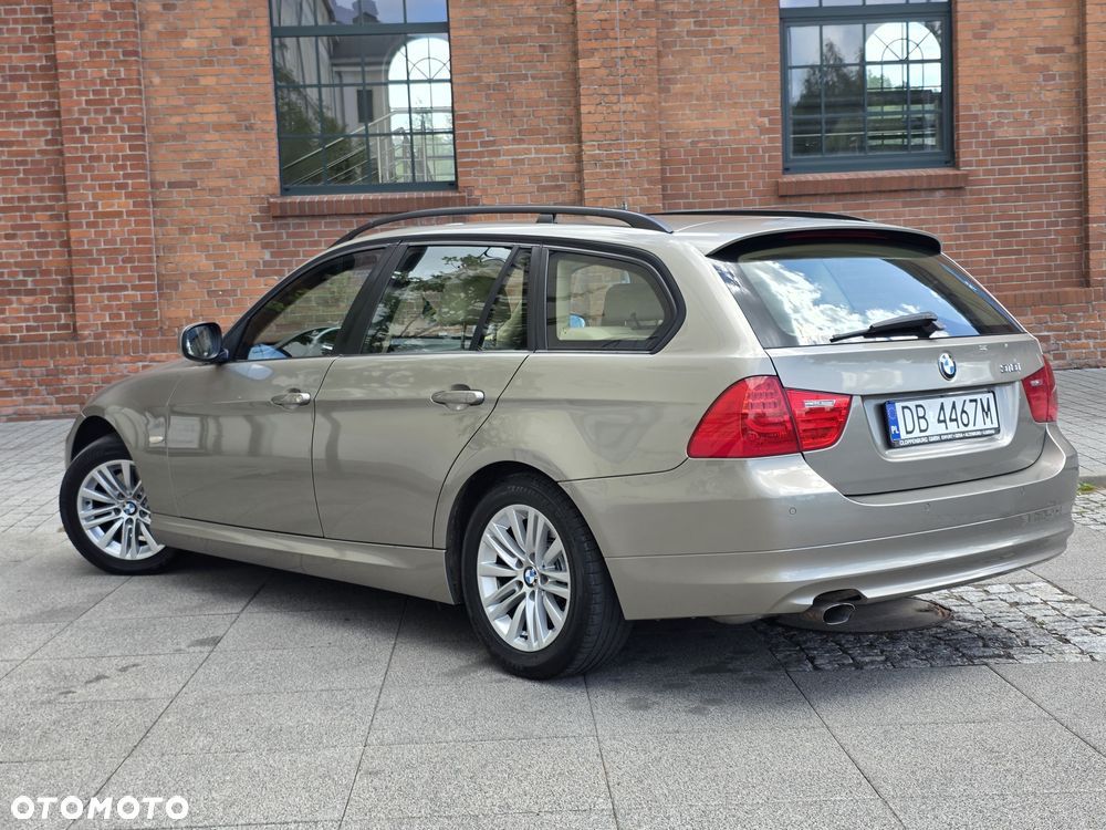 BMW Seria 3 318i - 8