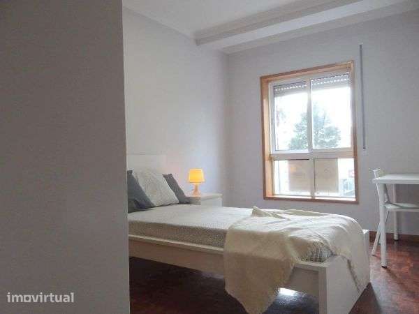 Quarto junto ao centro da cidade - Grande imagem: 5/6