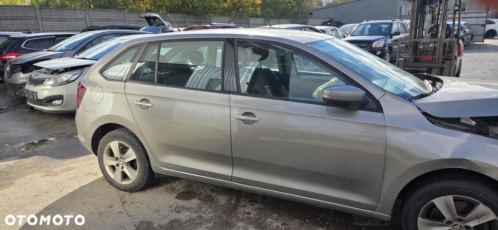 SKODA RAPID spaceback lf8h drzwi lewy przód kompletne - 9