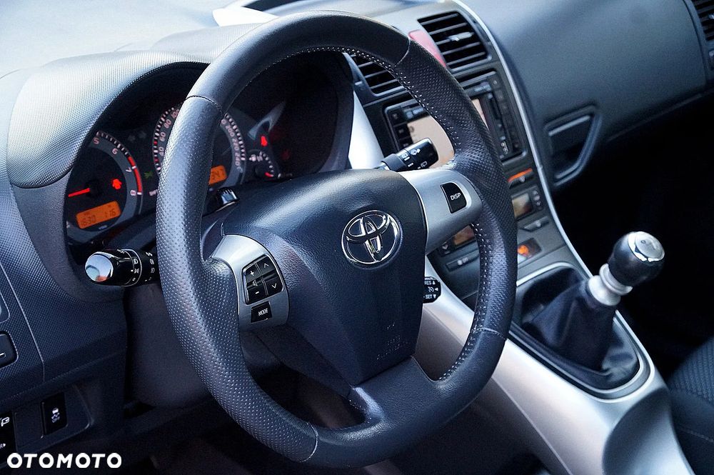 Toyota Auris 1.6 Comfort - 12