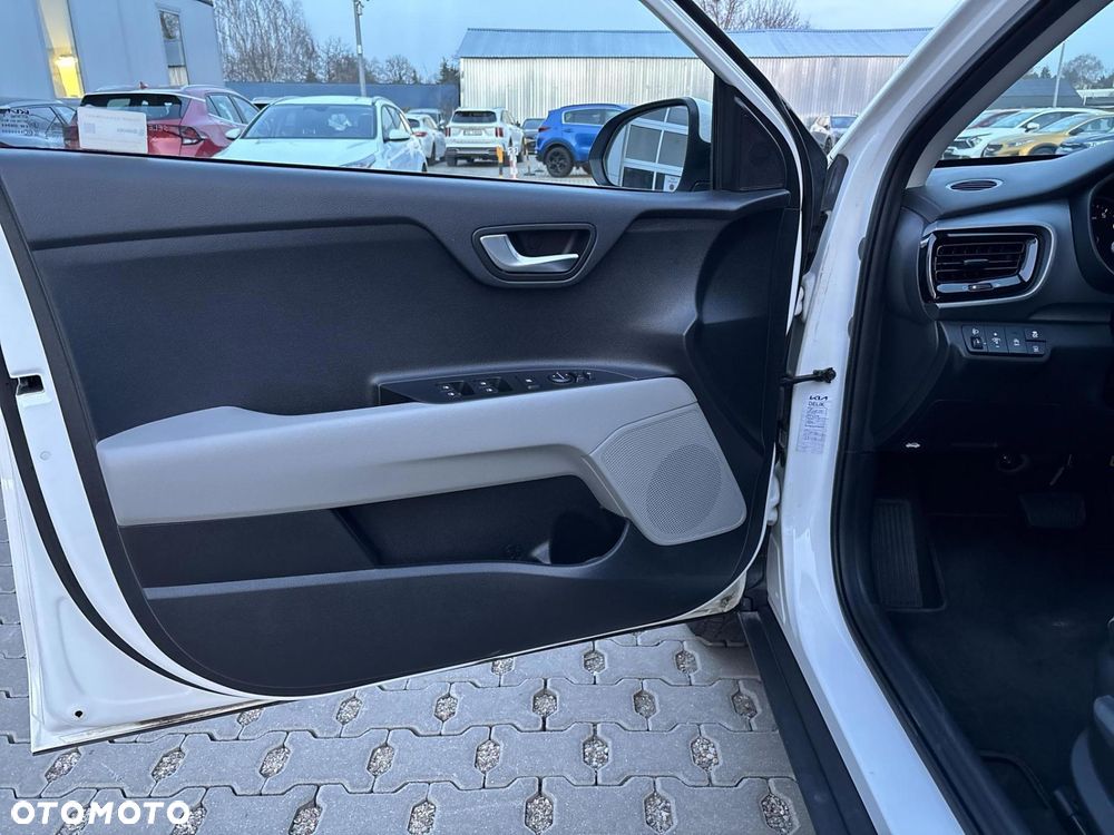 Kia Stonic 1.0 T-GDI L DCT - 10