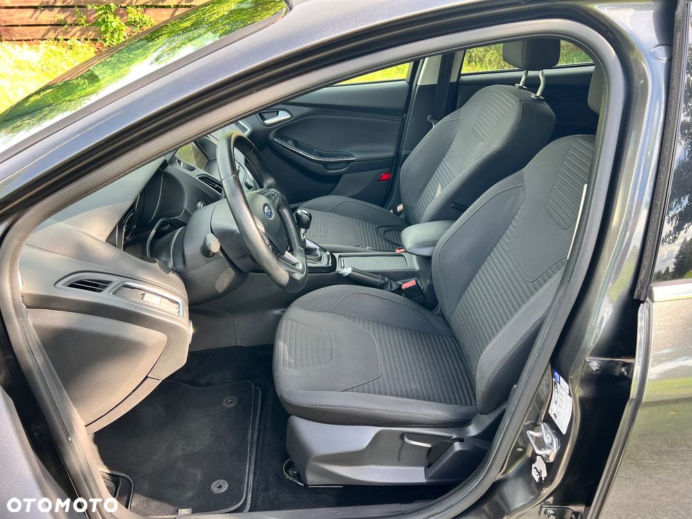 Ford Focus 2.0 TDCi Titanium ASS - 9