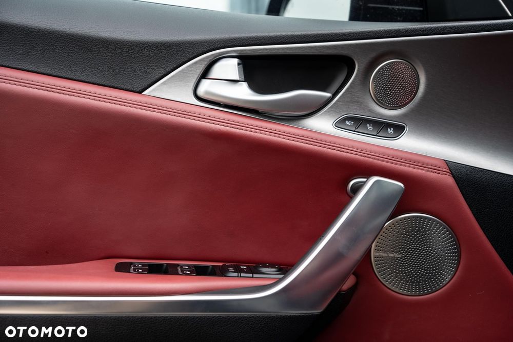 Kia Stinger - 18