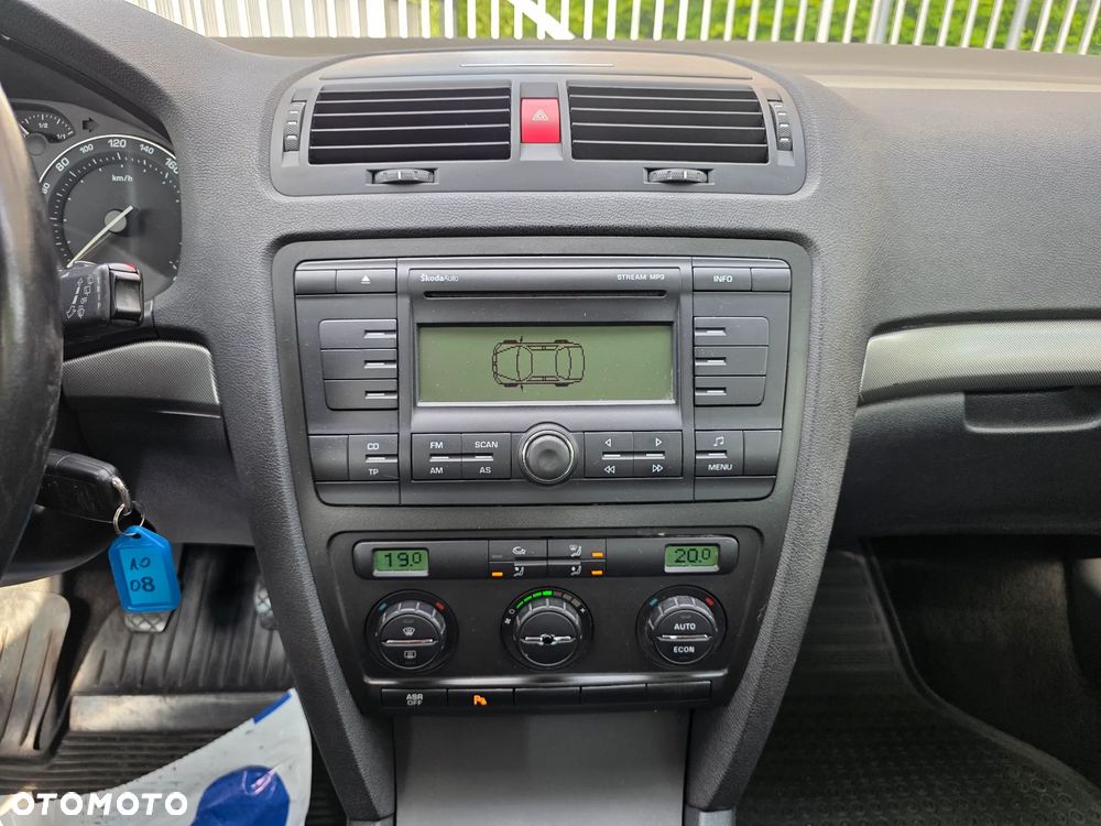 Skoda Octavia 2.0 TDI Ambiente - 10