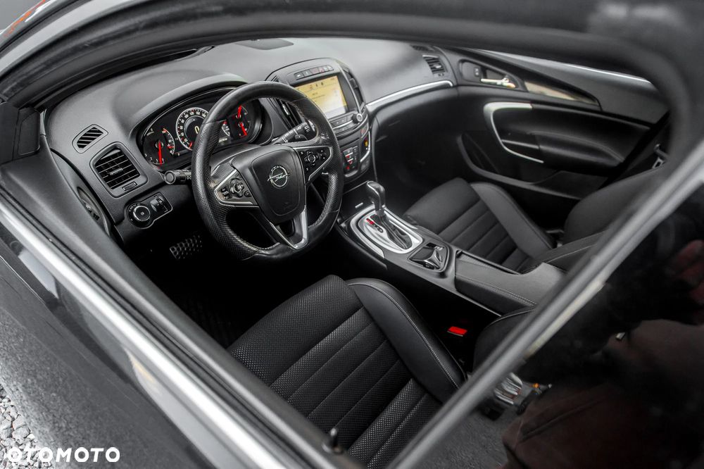 Opel Insignia 2.8 T V6 OPC - 16