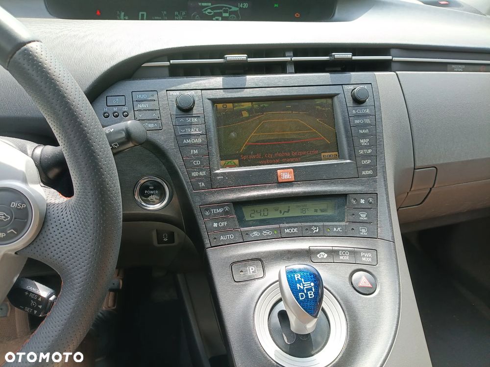 Toyota Prius 1.8 HSD Prestige - 19
