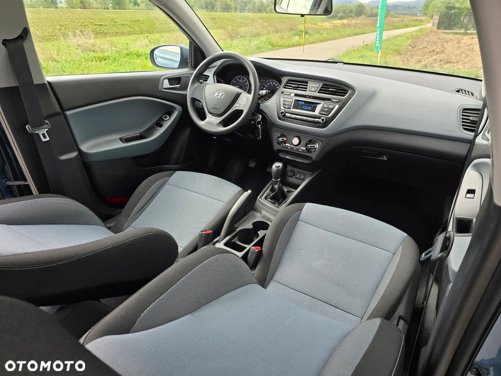 Hyundai i20 - 11