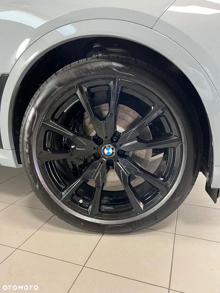 BMW X7 - 8