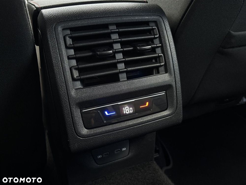 Volkswagen Golf 2.0 TSI GTI DSG - 27