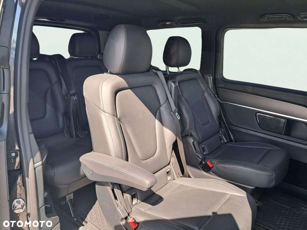 Mercedes-Benz Klasa V 300 d 4-Matic Avantgarde 9G-Tronic (d³ugi) - 17