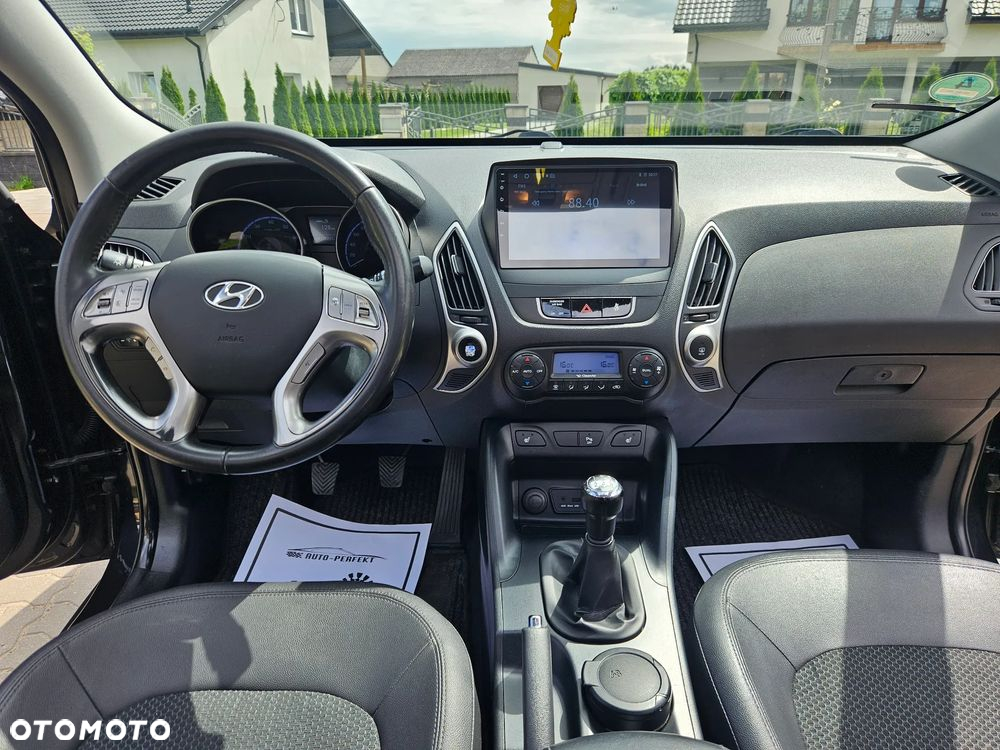 Hyundai ix35 2.0 Premium 2WD - 19
