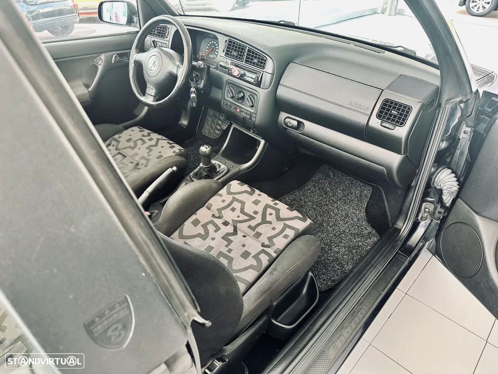 VW Golf Cabriolet - 11