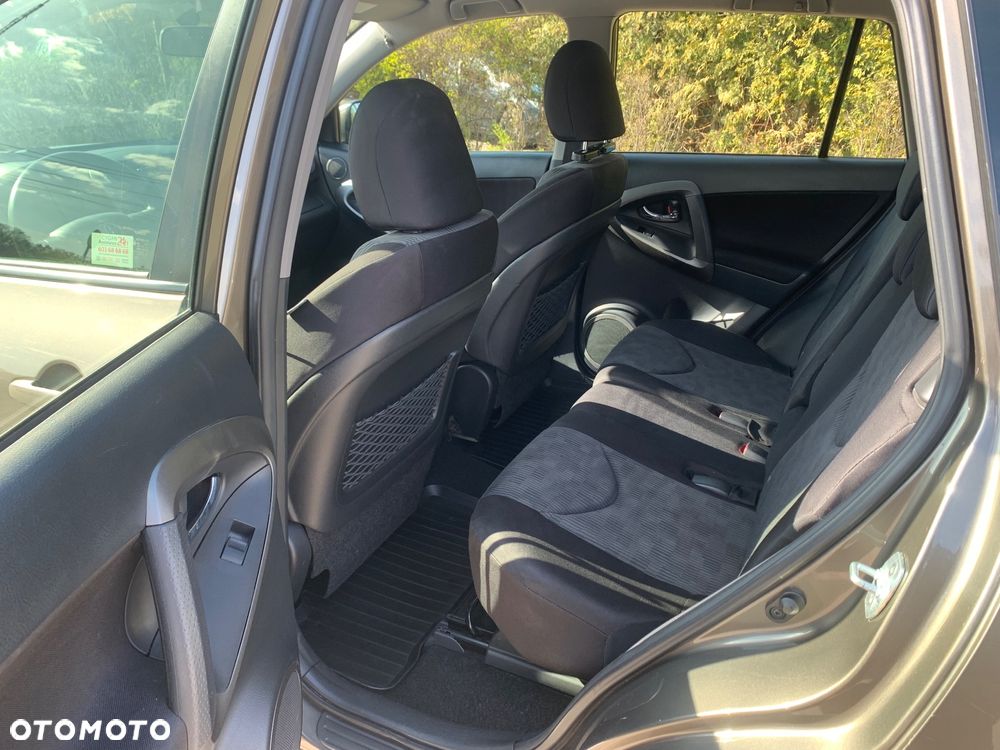 Toyota RAV4 2.0 VVT-i Luna - 9