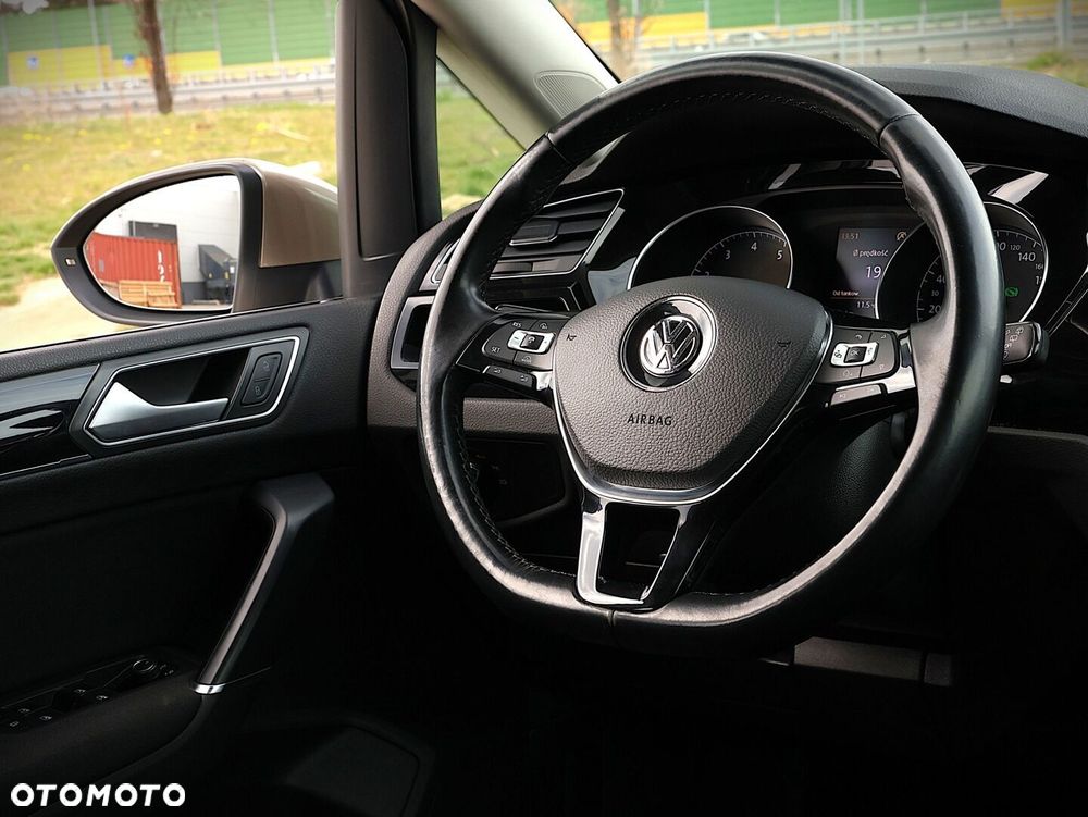 Volkswagen Touran 1.8 TSI BMT Highline DSG - 24