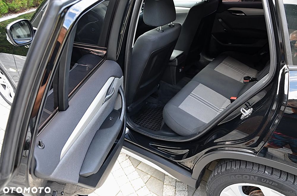 BMW X1 sDrive18d xLine - 16
