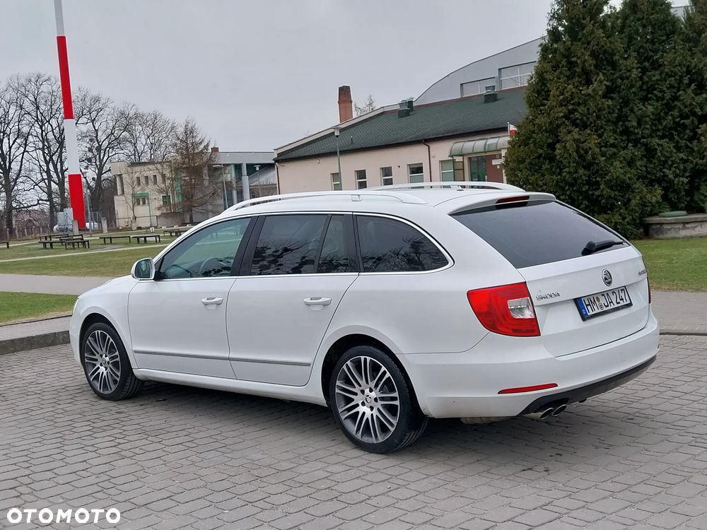 Skoda Superb 2.0 TDI DSG Exclusive - 6